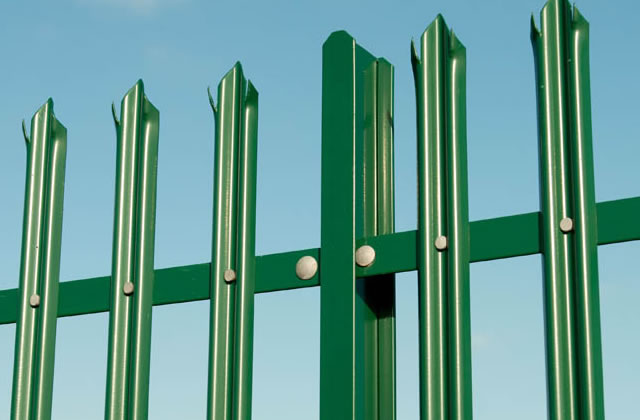 Uk and Euro quality HDG steel fencing